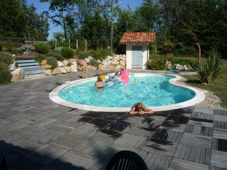 http://designmag.fr/wp-content/uploads/2015/04/jolie-piscine-de-jardin-amenagement.jpg
