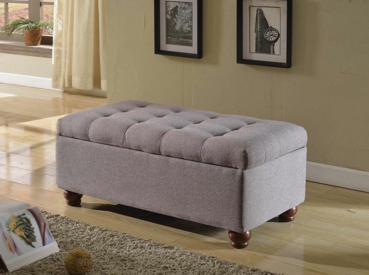 Bout de lit coffre, un meuble de rangement astucieux