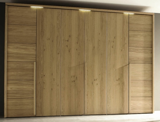 armoire design en bois massif