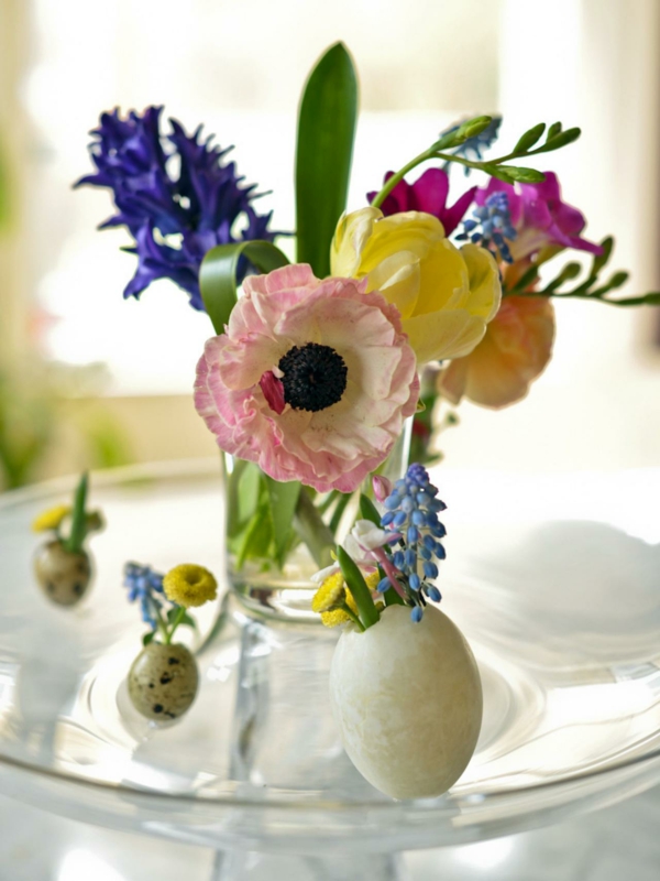 ambiance pâques déco fleurs idée originale bouquet de fleurs vase