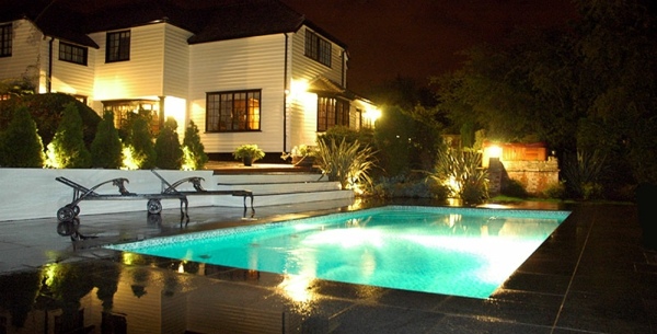 idee eclairage jardin piscine