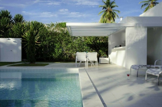 amenagement piscine jardin minimaliste