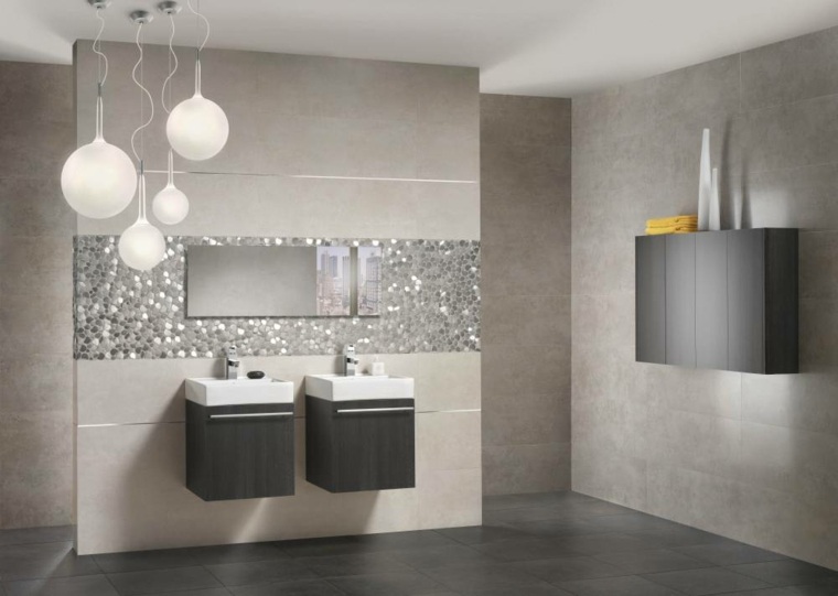 carrelage design salle de bain brillant luminaire suspension tendance meuble bois miroir