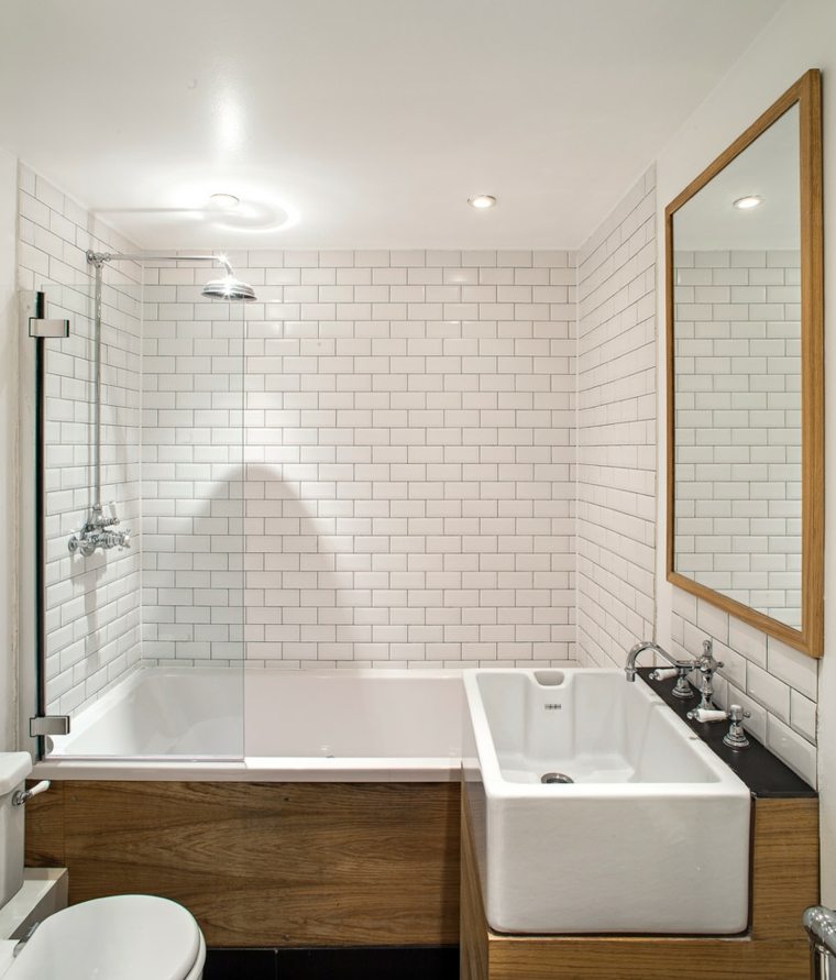 carrelage design salle de bain blanc baignoire idée bois
