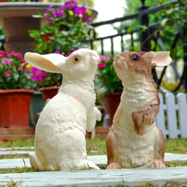 decoration exterieure sculptures lapins