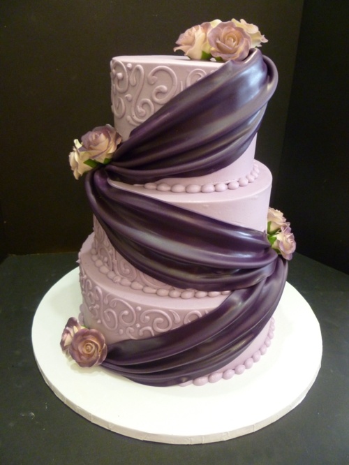 couleur violette gateau mariage trois etages