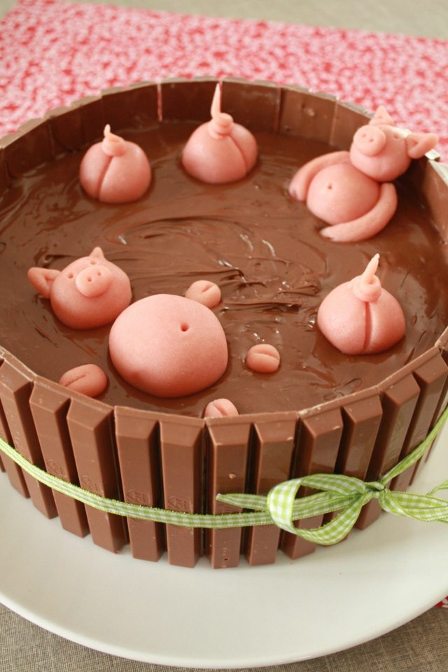 gâteau d'anniversaire enfant cochon rose 
