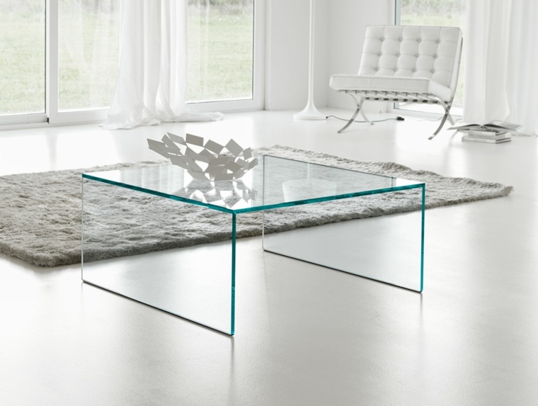 table basse en verre forme carree