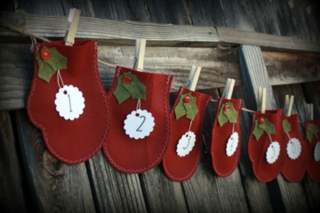 calendrier de l'Avent-idée-originale-gants-decoratifs-rouges