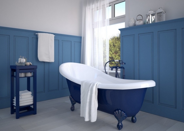 Idée-déco-salle-de-bains-couleur-bleue-baignoire-pieds