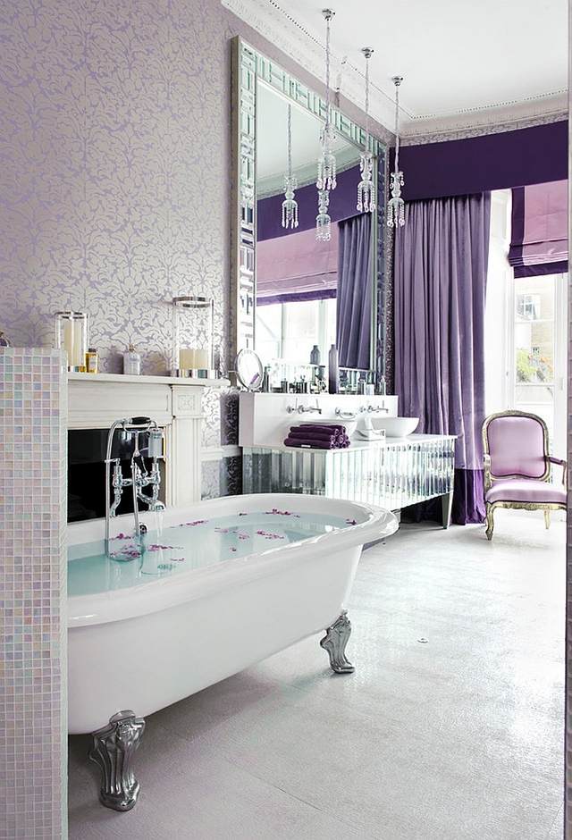 Luxe en violet dans la salle de bain