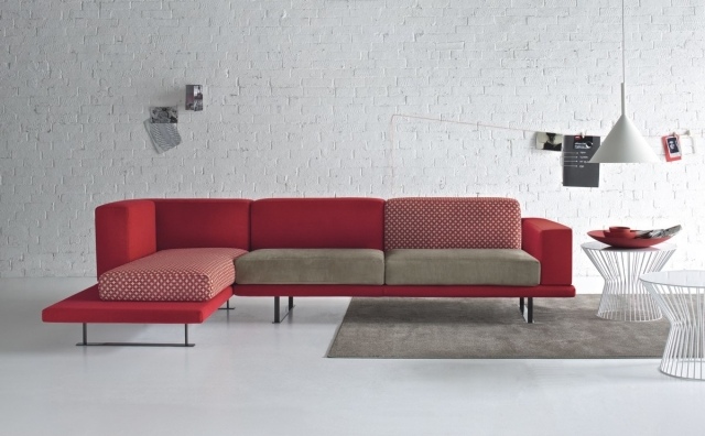 canapé-angle-rouge-salon-confort-complet-idée-originale