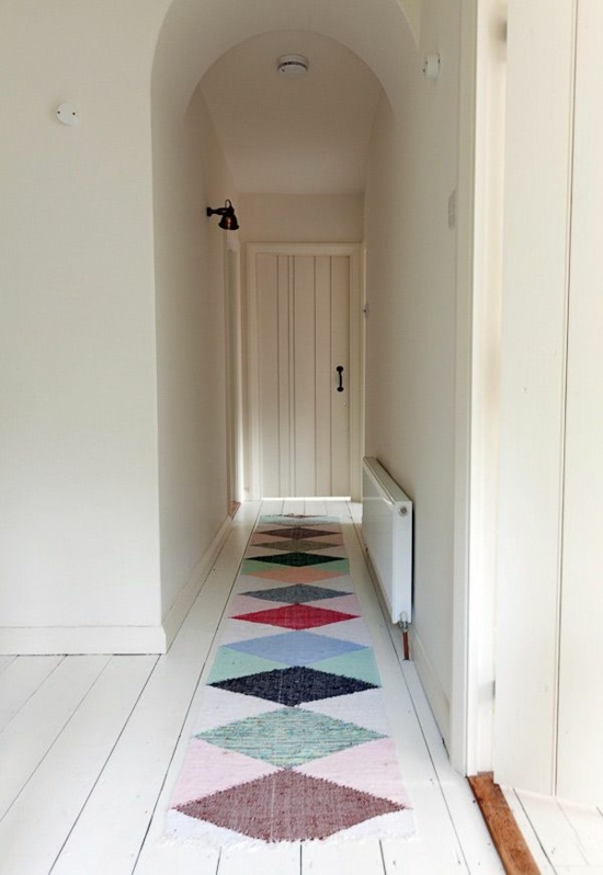 Gros carreaux et une longueur significative tapis de couloir rigolo design