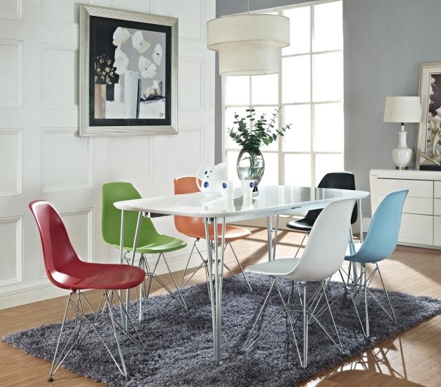 chaises-design-Eames-DSR-couleurs-différentes