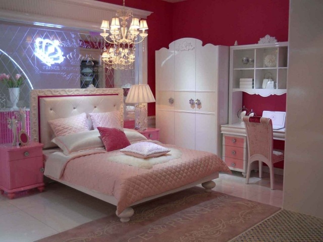 chambre-ado-fille-idée-originale-linge-lit-décoration-couleur-rose-lampe-poser