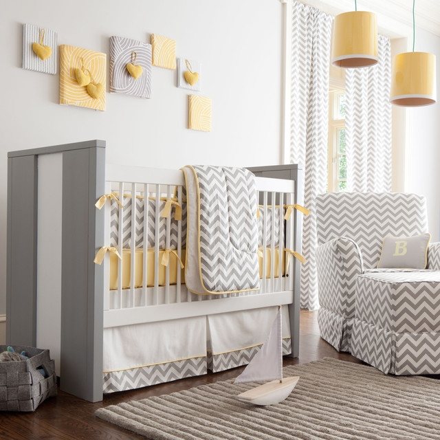 chambre-bébé-mixte-chevrons-gris-blanc-jaune