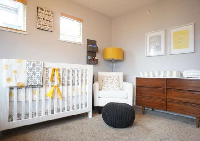 chambre de bébé mixte rétro gris jaune