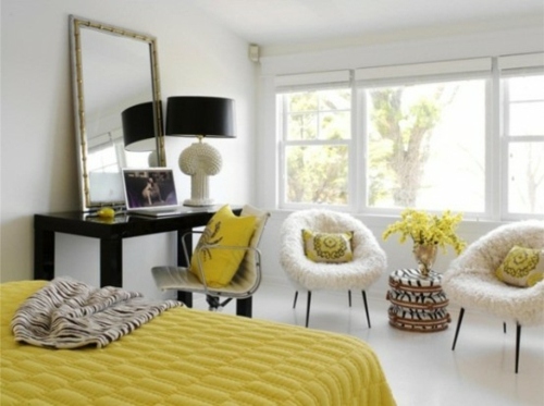 chambre claire lit jaune