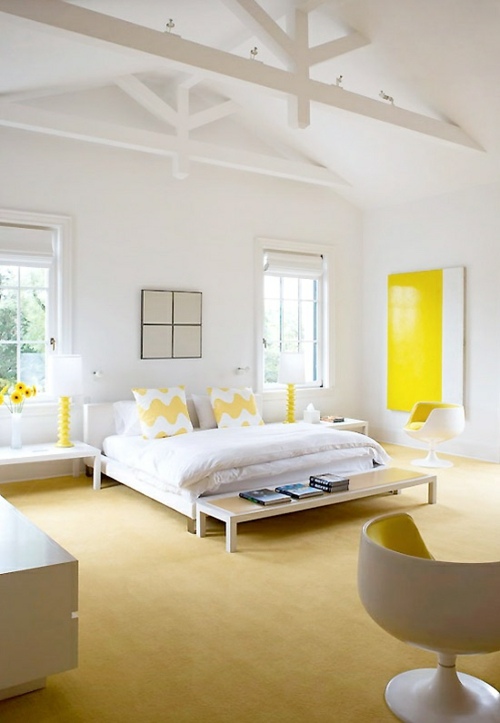 chambre à coucher jaune moderne