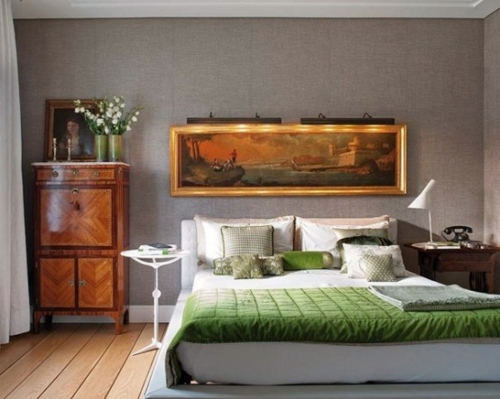 chambre coucher style ancien lit couverture vert