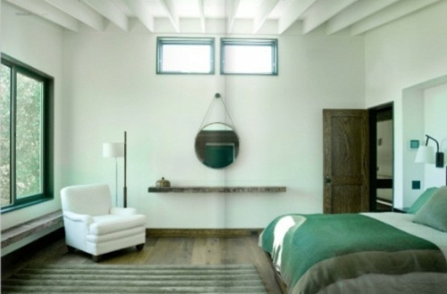 chambre spacieuse couverture verte