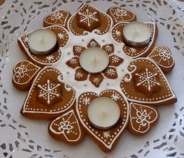 couronne-de-Noël-idée-originale-bougies-biscuits-forme-coeurs