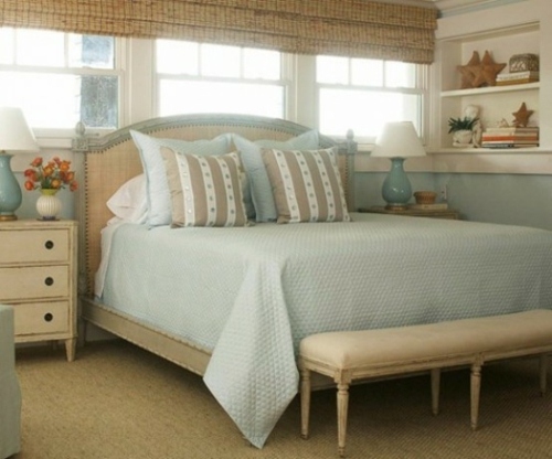 couverture lit bleu clair chambre simple