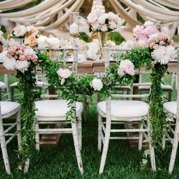 deco chaises fleurs mariage champêtre