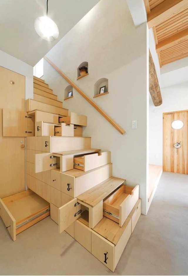 design escalier moderne bois rangement