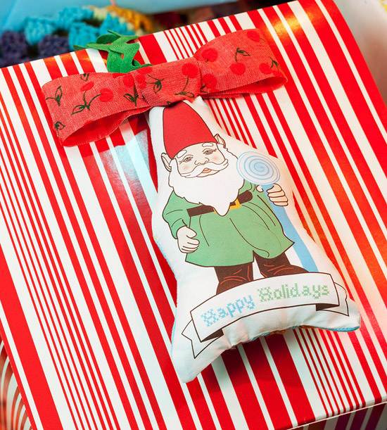 déco-Noël-tissu-faire-soi-même-Père-Noel-tissu-boîte-cadeau déco de Noël en tissu