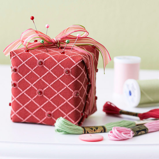 déco-Noël-tissu-faire-soi-même-boîte-carton-décorée-tissu déco de Noël en tissu