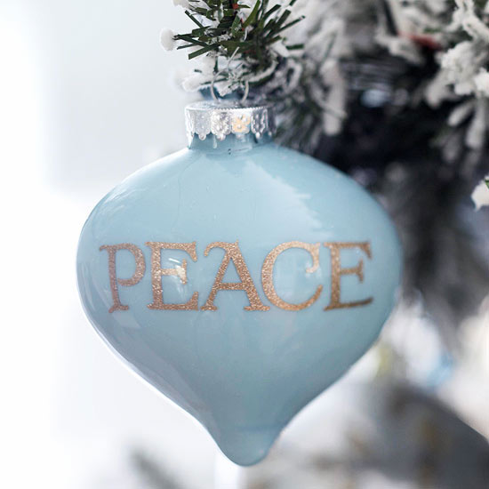 déco-de-Noël-DIY-idée-originale-boule-decorative-paix