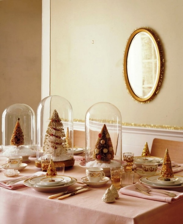 déco-maison-Noël-petits-sapins-Noel-décoratifs-table déco maison pour Noël