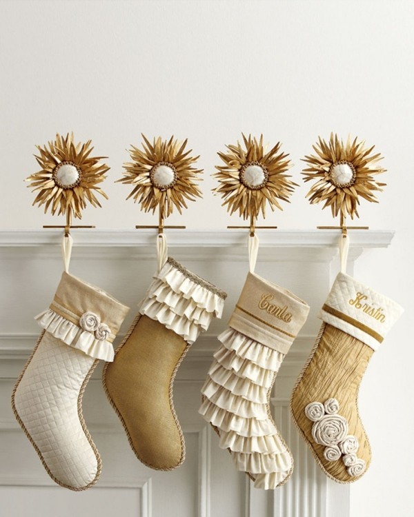 décoration-de-Noël-couleur-or-chaussettes-décoratives-manteau-cheminée