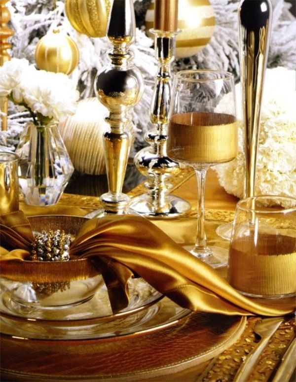décoration de Noël couleur-or-table-boules-décoratives