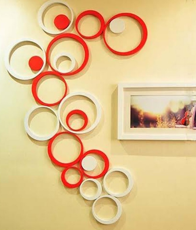 décoration-murale-idée-originale-cercles-rouges-blancs