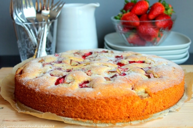 gâteau-yaourt-fruits-frais-fraises