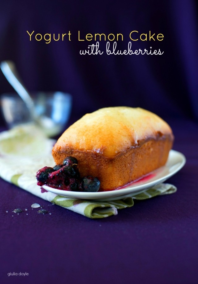 gâteau-yaourt-fruits-frais-myrtilles-pain-gâteau gâteau au yaourt