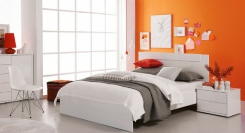 lit blanc mur orange chambre coucher moderne