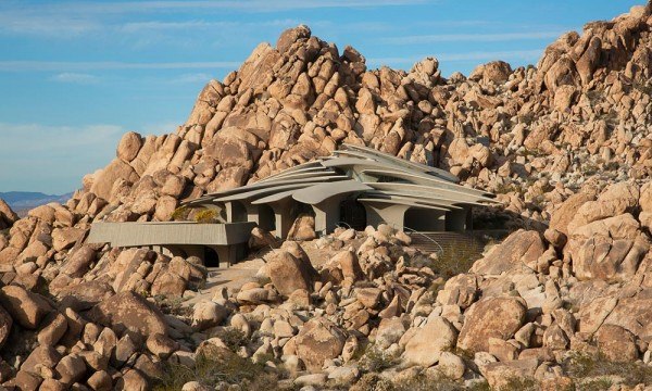 maison architecture originale desert