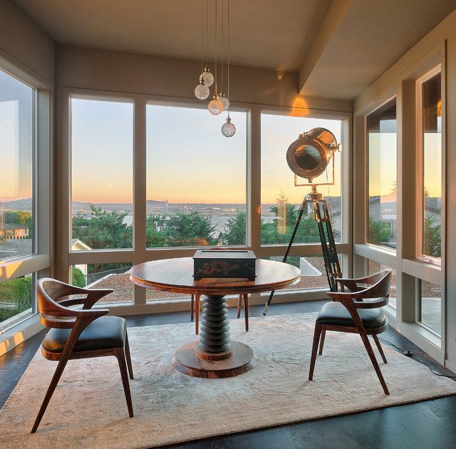 maison-contemporaine-suspensions-verre-chaises-bois-cuir-table-ronde-bois-télescope maison contemporaine
