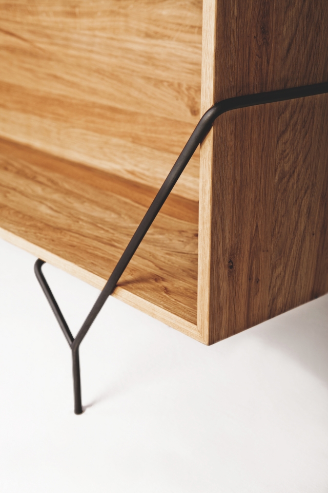meubles-design-Jordi-Lopez-Aguillo-Nicolas-Perot-collection-Y-console-metal-bois