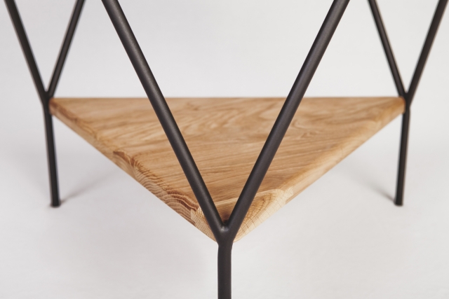 meubles-design-Jordi-Lopez-Aguillo-Nicolas-Perot-collection-Y-table-appoint-pres-metal-bois