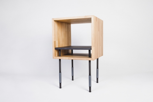 meubles-design-Jordi-Lopez-Aguillo-Nicolas-Perot-collection-Y-table-chevet-bois-metal