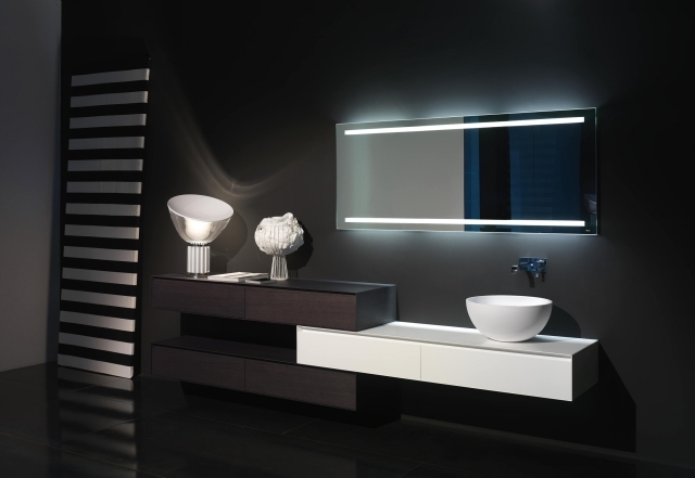 miroir-salle-de-bains-moderne-confort-complet-beau-luminaire-forme-rectangulaire