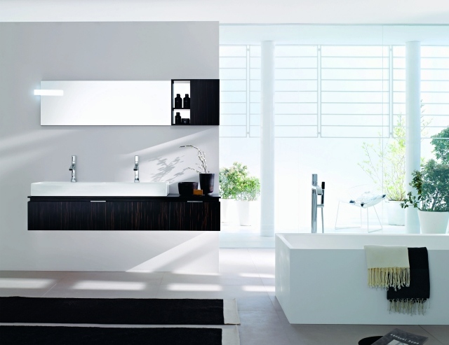 miroir-salle-de-bains-moderne-confort-complet-forme-rectangulaire