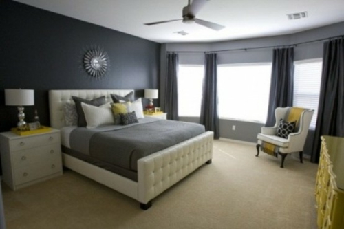 murs gris meubles blanc salle coucher moderne