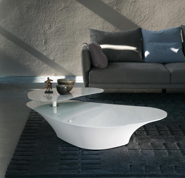 petite-table-salon-design-élégant-blanche-ultra-moderne table de salon