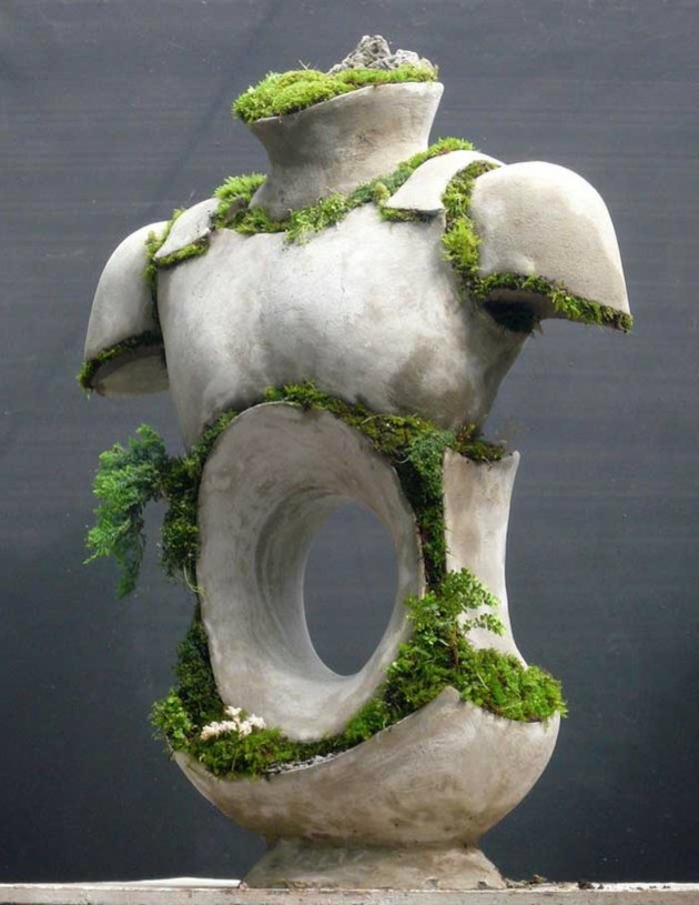statues de jardin mousse verdure