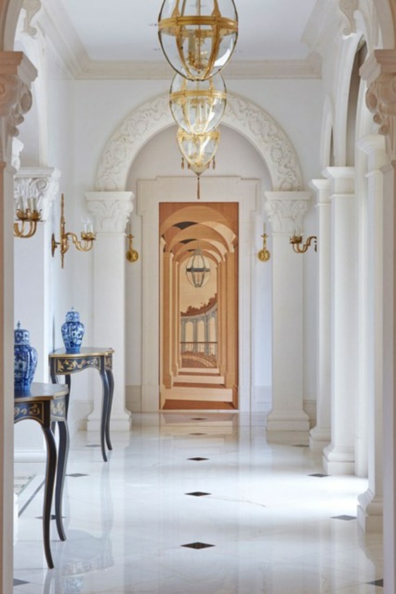 superbe couloir retro décor marbre blanc grandiose